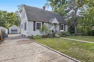 1320 Sheridan Dr, Kalamazoo, MI 49001 - Photo 1