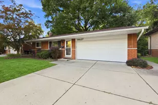 14627 Ellen Dr, Livonia, MI 48154 - Photo 3