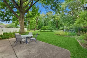 14627 Ellen Dr, Livonia, MI 48154 - Photo 5