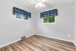 14627 Ellen Dr, Livonia, MI 48154 - Photo 17
