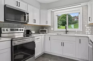 3363 Scenic Hills Dr, Williamsburg, MI 49690 - Photo 13