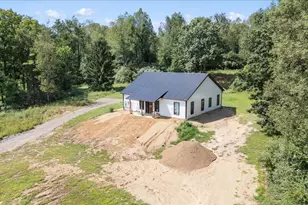25455 L Dr N, Albion, MI 49224 - Photo 3