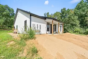 25455 L Dr N, Albion, MI 49224 - Photo 5