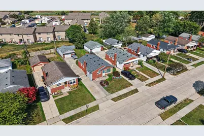 32011 Saint Margaret, Saint Clair Shores, MI 48082 - Photo 5
