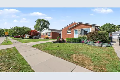 32011 Saint Margaret, Saint Clair Shores, MI 48082 - Photo 3