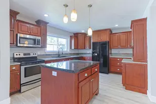 1542 Clarendon Ave, Niles, MI 49120 - Photo 3