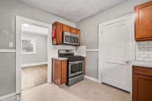 1735 Kalamazoo Ave SE, Grand Rapids, MI 49507 - Photo 15