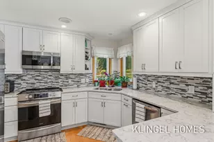 11984 Chickory Dr, Grand Haven, MI 49417 - Photo 3