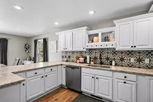 53015 Meadow View Ln, Paw Paw, MI 49079 - Photo 5