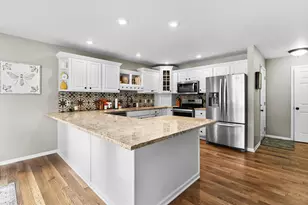 53015 Meadow View Ln, Paw Paw, MI 49079 - Photo 7