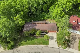17 Regent Dr, Ann Arbor, MI 48104 - Photo 7