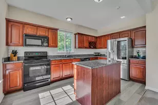 2263 Pinecroft Dr, Canton, MI 48188 - Photo 11