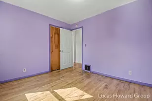 917 Royal Oak St SW, Wyoming, MI 49509 - Photo 9