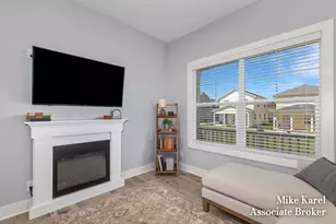 297 Vista Green Ct, Holland, MI 49423 - Photo 5