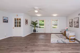 21411 Orchard Lake Rd, Farmington Hills, MI 48336 - Photo 5
