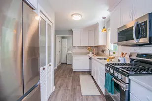 21411 Orchard Lake Rd, Farmington Hills, MI 48336 - Photo 19