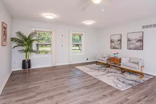 21411 Orchard Lake Rd, Farmington Hills, MI 48336 - Photo 11