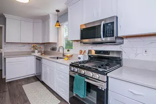 21411 Orchard Lake Rd, Farmington Hills, MI 48336 - Photo 25