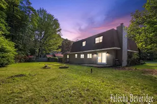 6989 Hiawatha Dr, Coloma, MI 49038 - Photo 3