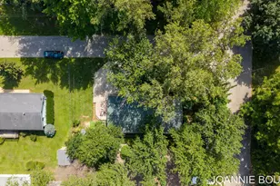 1323 Floral St, Holland, MI 49423 - Photo 39