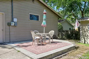 1323 Floral St, Holland, MI 49423 - Photo 5