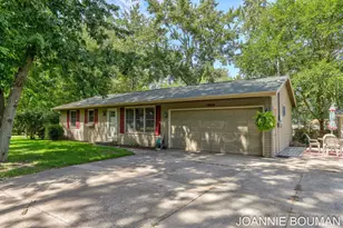 1323 Floral St, Holland, MI 49423 - Photo 33