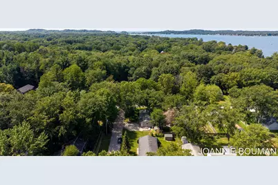 1323 Floral Street, Holland, MI 49423 - Photo 37