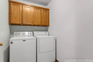 1323 Floral St, Holland, MI 49423 - Photo 27