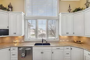 4132 Ayrshire Dr SW, Wyoming, MI 49418 - Photo 11