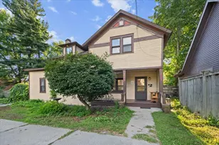 211 Charles Ave SE, Grand Rapids, MI 49503 - Photo 3