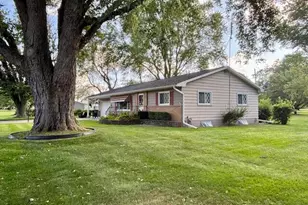 56930 Franklin Dr, Three Rivers, MI 49093 - Photo 5