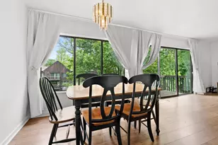 150 Carberry Hill Ct, Kalamazoo, MI 49006 - Photo 9