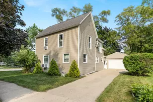702 Graceland St NE, Grand Rapids, MI 49505 - Photo 39
