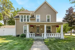 702 Graceland St NE, Grand Rapids, MI 49505 - Photo 1