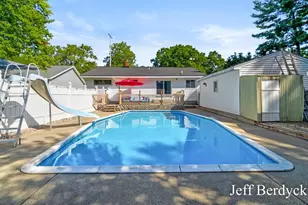 934 Harding St NW, Grand Rapids, MI 49544 - Photo 43