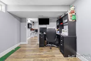 934 Harding St NW, Grand Rapids, MI 49544 - Photo 37
