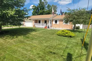 5001 Creekview Dr SE, Kentwood, MI 49508 - Photo 3