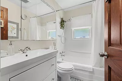 549 Colfax Avenue, Grand Haven, MI 49417 - Photo 17