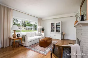 923 N Hudson St SE, Lowell, MI 49331 - Photo 9