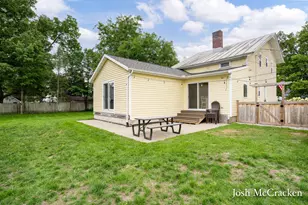 923 N Hudson St SE, Lowell, MI 49331 - Photo 7