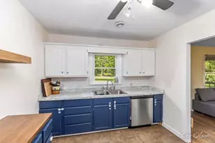 13531 Van Buren St, Holland, MI 49424 - Photo 11