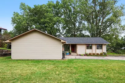 3007 Moraine Drive, Brighton, MI 48114 - Photo 3