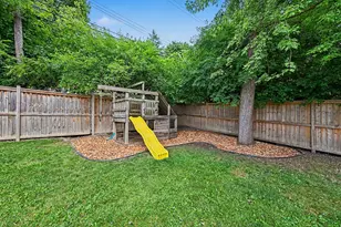 2130 N Circle Dr, Ann Arbor, MI 48103 - Photo 29