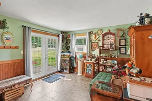9000 N Meridian Rd, Pleasant Lake, MI 49272 - Photo 11