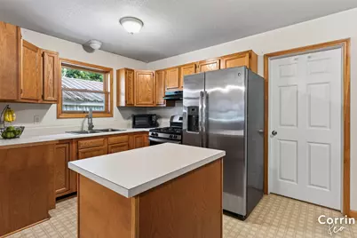 110 S Apple Street, Hart, MI 49420 - Photo 11