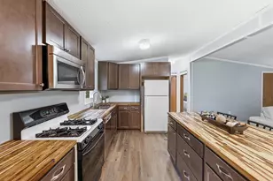 9949 10 Mile Rd NE, Rockford, MI 49341 - Photo 9