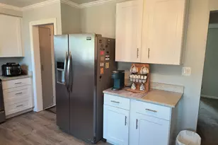 24252 Johnston Ave, Eastpointe, MI 48021 - Photo 23