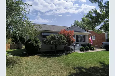 24252 Johnston Avenue, Eastpointe, MI 48021 - Photo 5