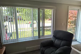 24252 Johnston Ave, Eastpointe, MI 48021 - Photo 17