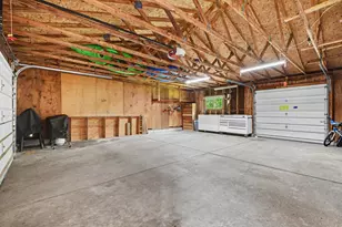 10871 Deerwood Dr SE, Lowell, MI 49331 - Photo 23
